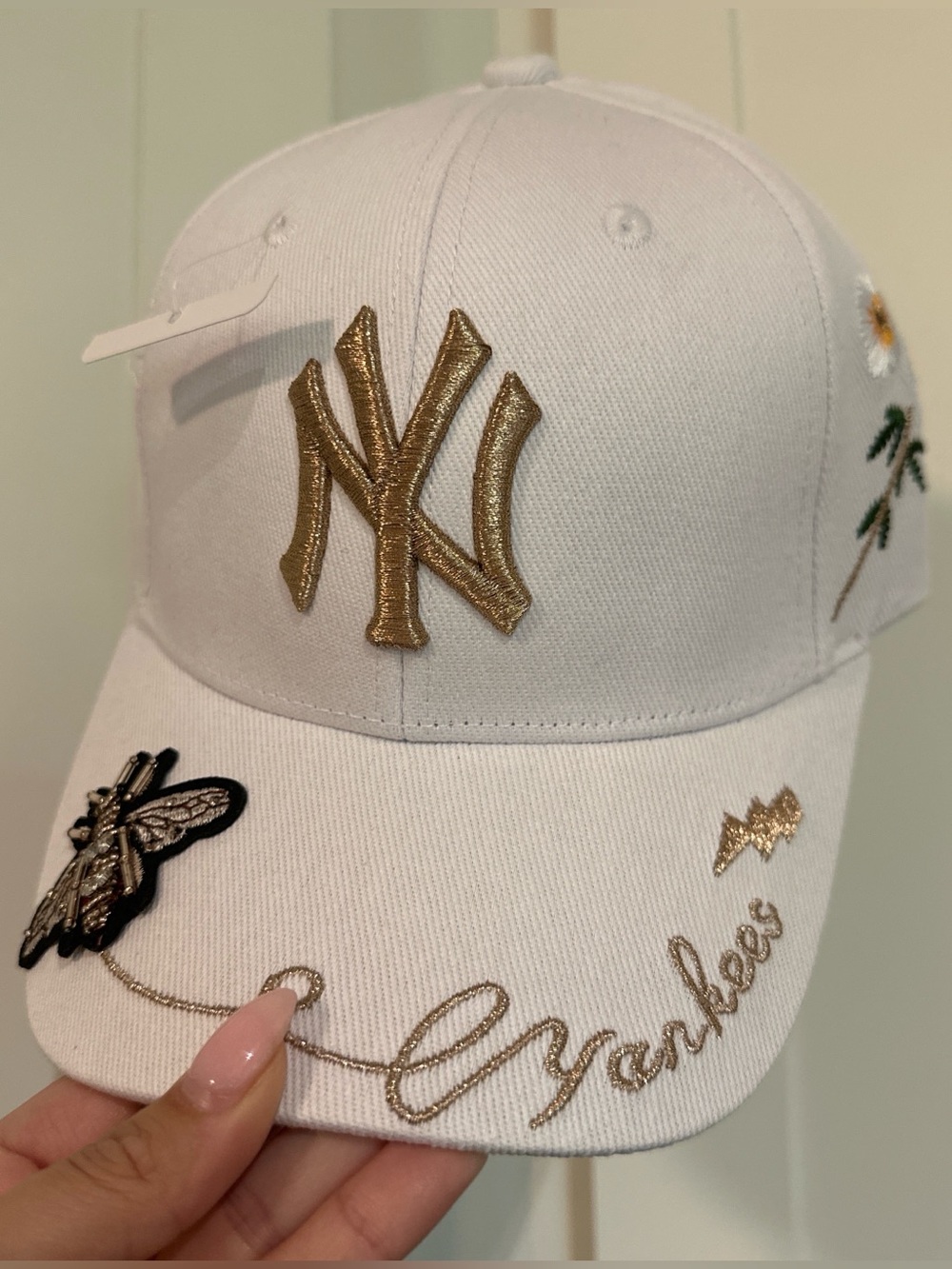 MLB White Cap with Rose Gold Embroidered NY Logo - Picture 2 of 7